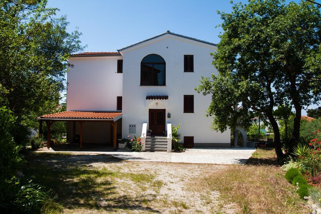 Malinska Apartment 1 Sveti Anton エクステリア 写真